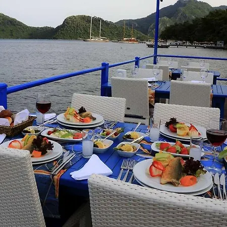 Отель Labranda Mares *