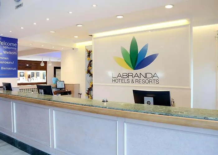 Hotel Labranda Mares *