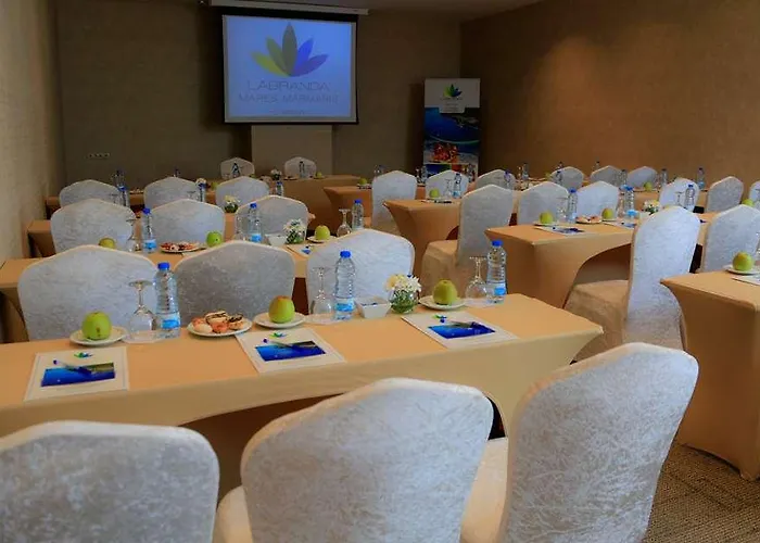 Hotel Labranda Mares