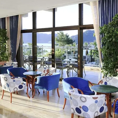 Hotell Labranda Mares *