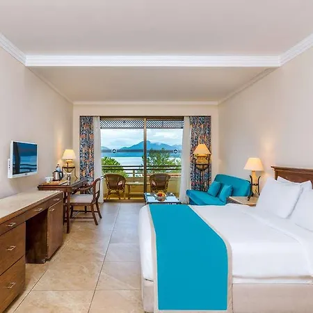 Hotel Labranda Mares *