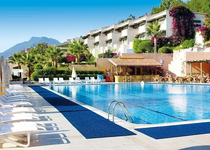 Hotel Labranda Mares *