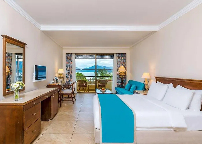 Hotel Labranda Mares *